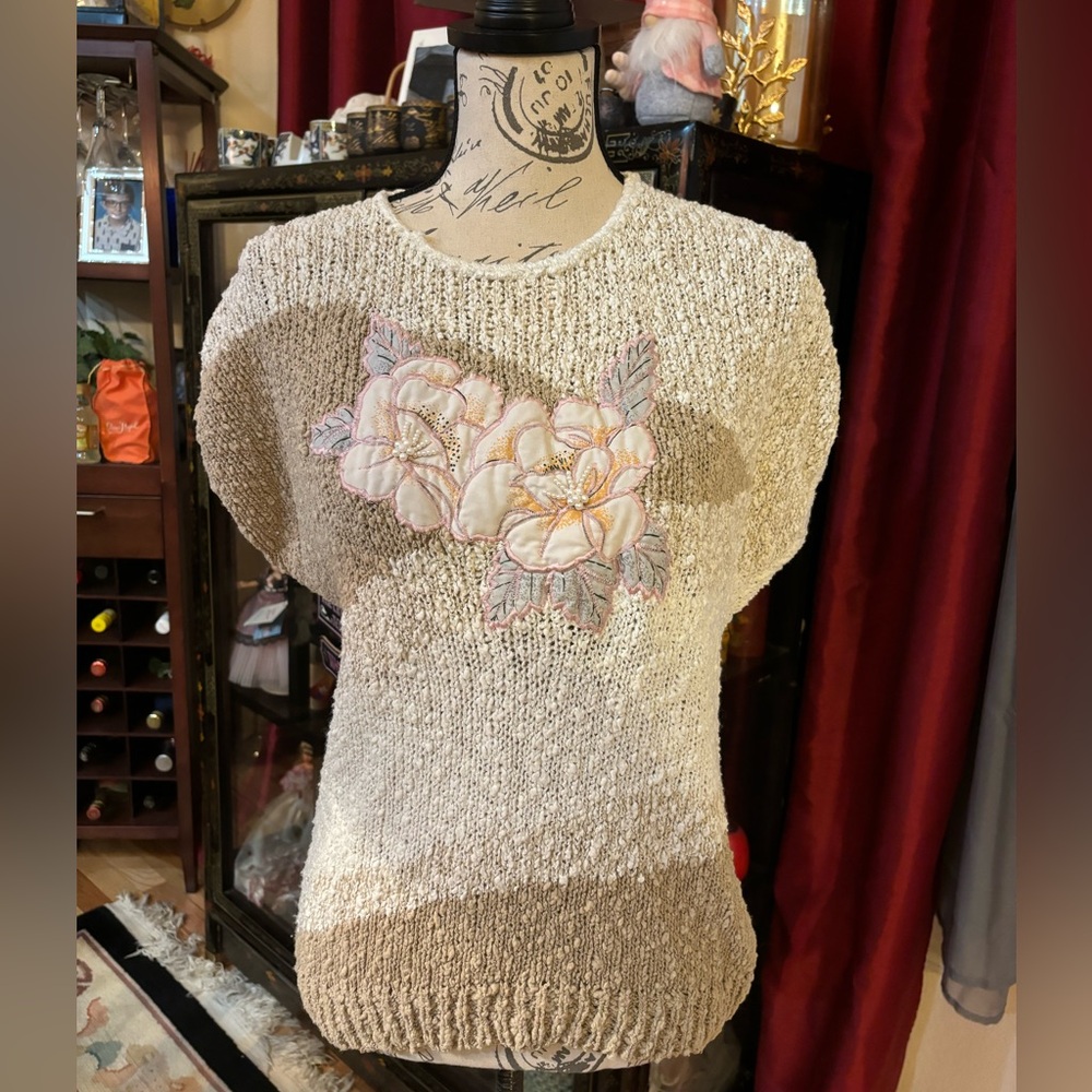 Vintage Partners by Mervyns Short Sleeve Sweater
